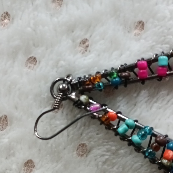 MULTI COLOR TEARDROP BEADED BOHO EARRINGS - Picture 4 of 10